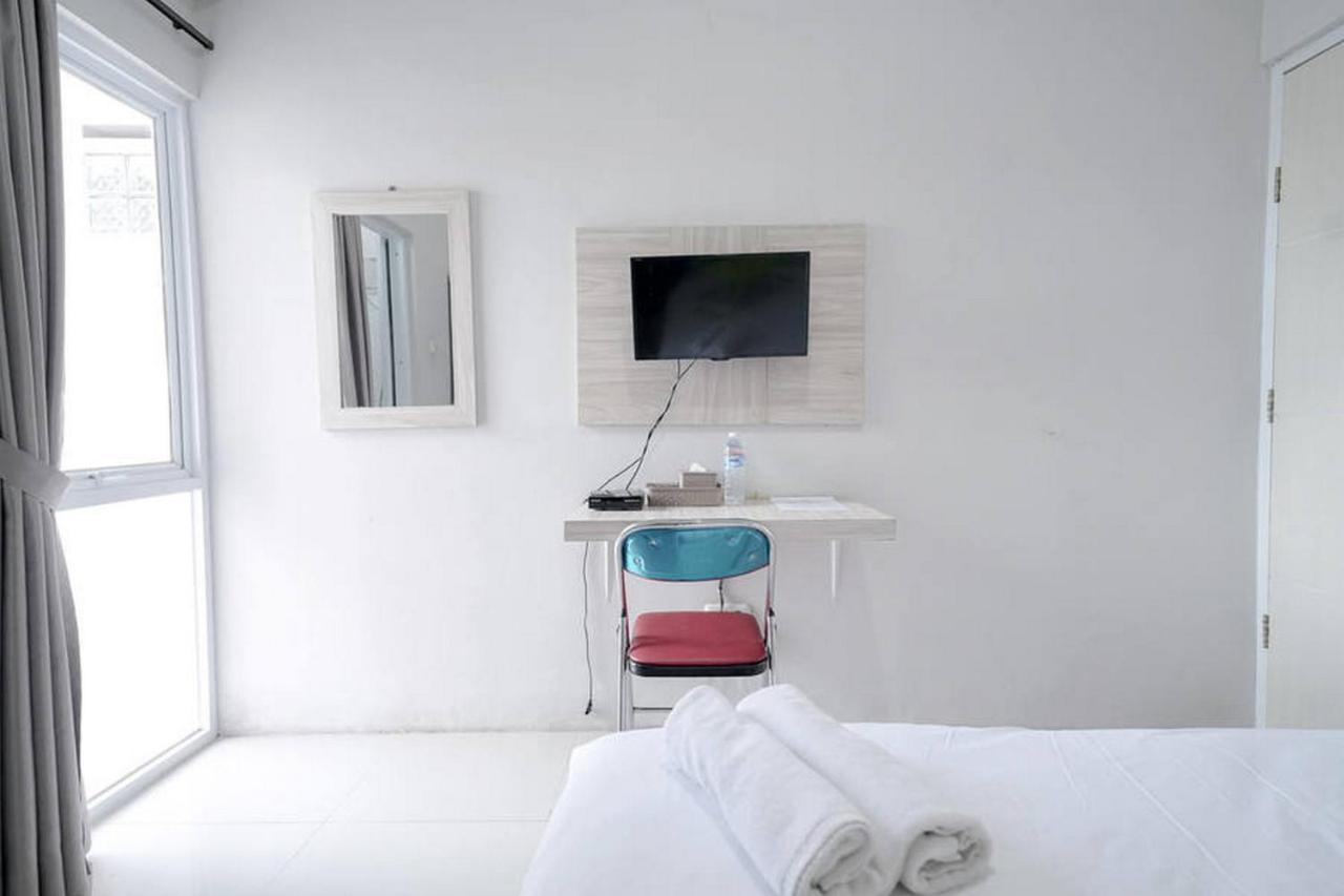 Urbanview Hotel Bari Syariah Palembang By Reddoorz Екстер'єр фото