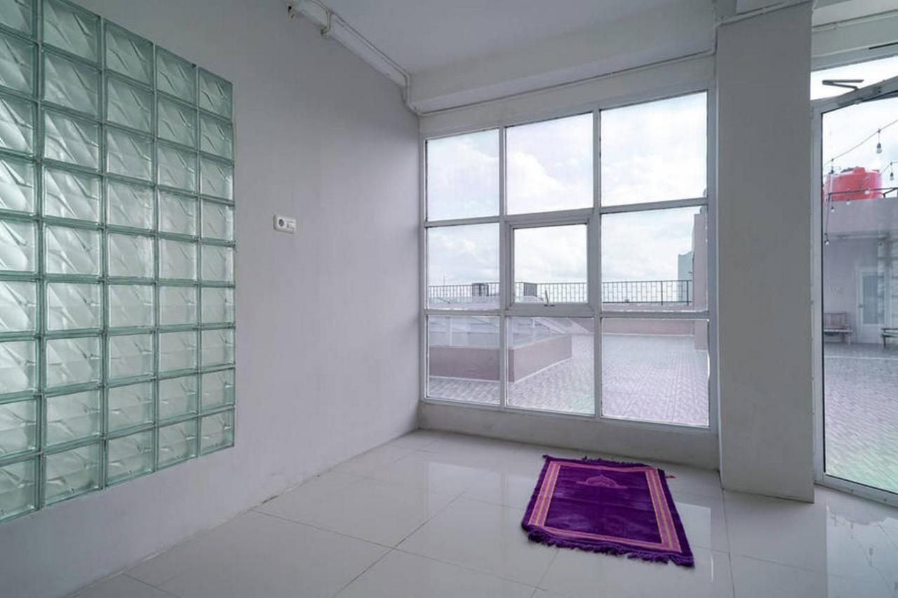 Urbanview Hotel Bari Syariah Palembang By Reddoorz Екстер'єр фото