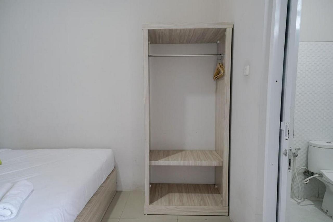 Urbanview Hotel Bari Syariah Palembang By Reddoorz Екстер'єр фото