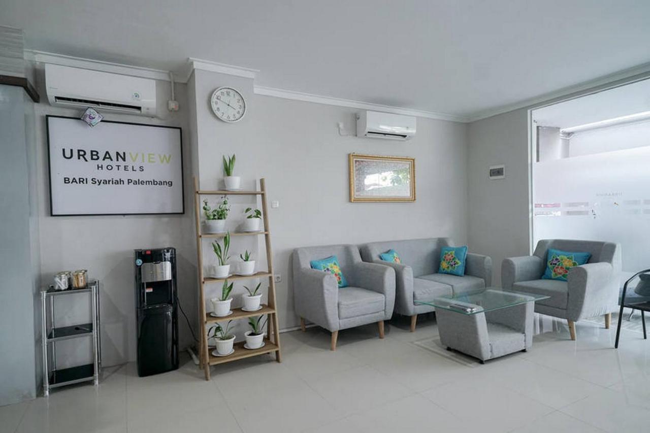 Urbanview Hotel Bari Syariah Palembang By Reddoorz Екстер'єр фото
